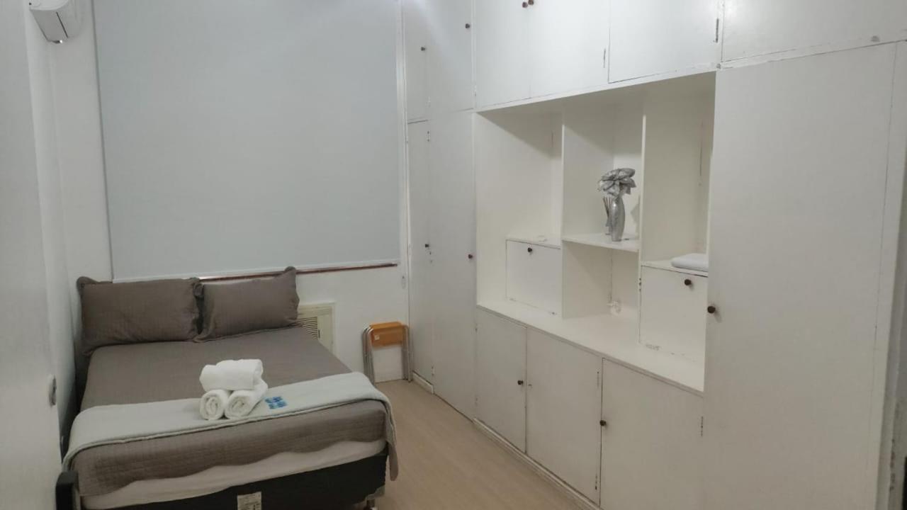 Apto Em Copacabana Apartamento *